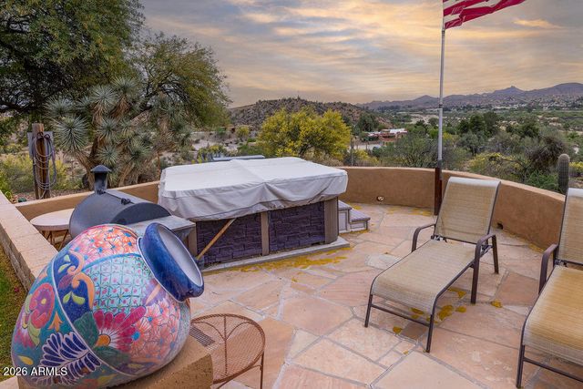 1305 JACK BURDEN Road, Wickenburg, AZ 85390