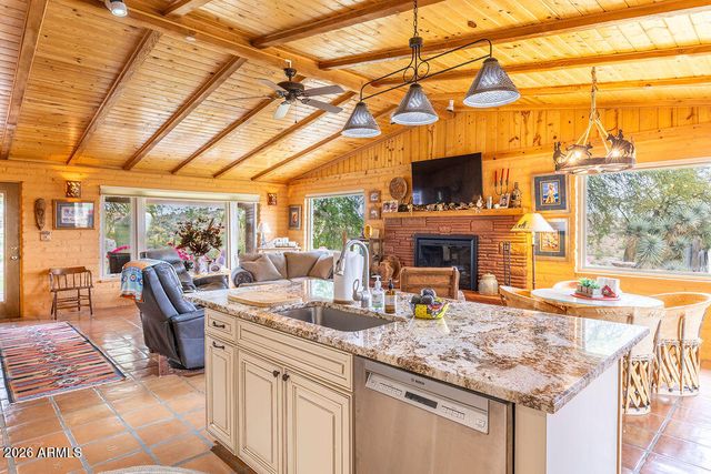 1305 JACK BURDEN Road, Wickenburg, AZ 85390