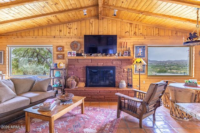 1305 JACK BURDEN Road, Wickenburg, AZ 85390