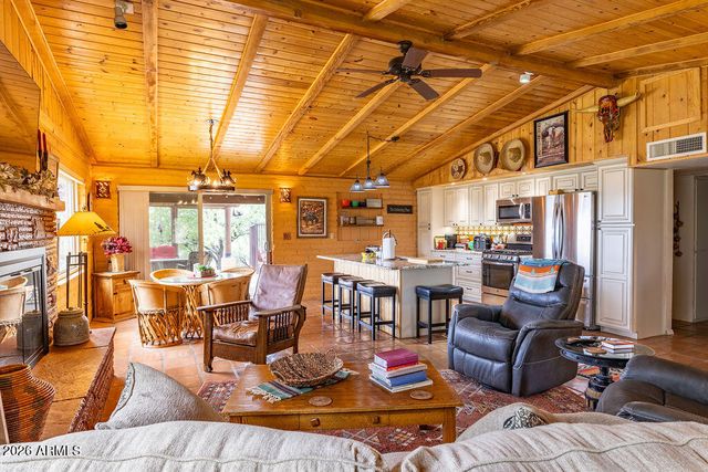 1305 JACK BURDEN Road, Wickenburg, AZ 85390