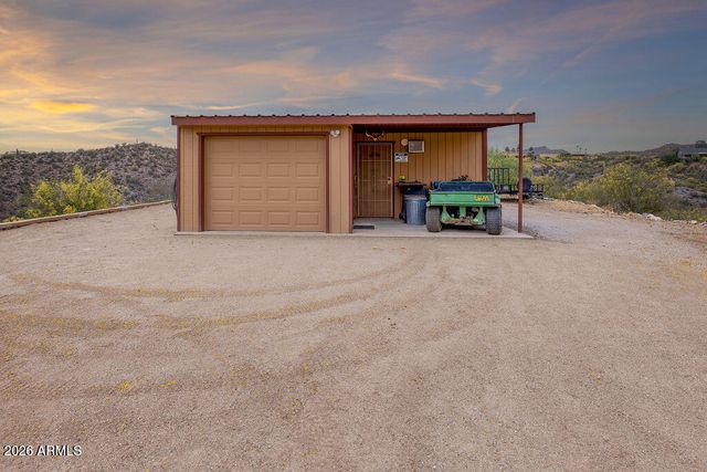 1305 JACK BURDEN Road, Wickenburg, AZ 85390