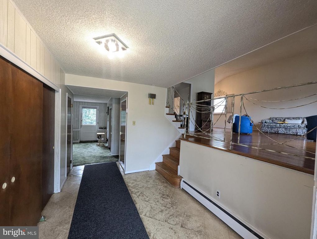 588 KISMET RD, PHILADELPHIA, PA 19115 — photo 3