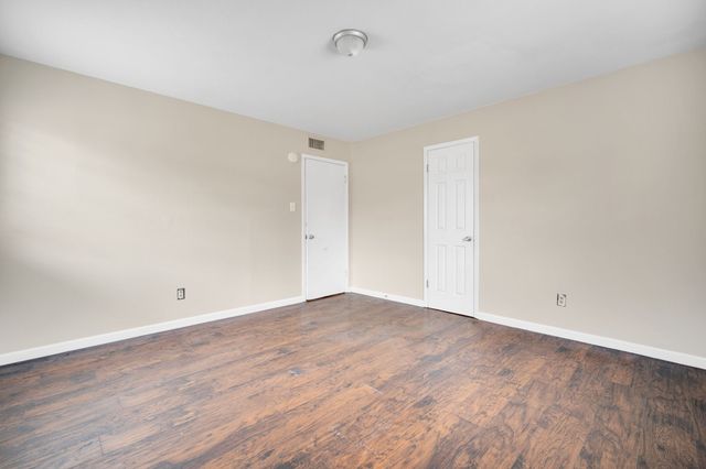 1208 Woodbrook Street, Arlington, TX 76011