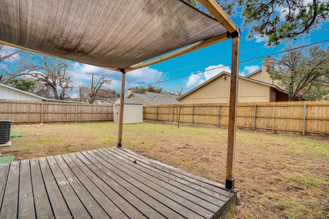 1208 Woodbrook Street, Arlington, TX 76011