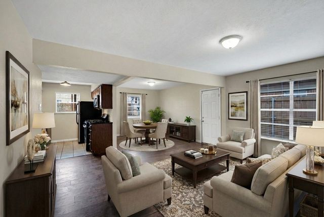 1208 Woodbrook Street, Arlington, TX 76011