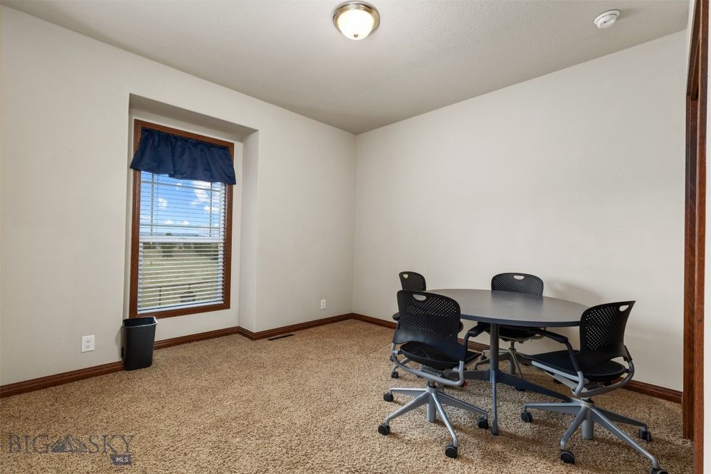 Address unavailable. photo 12