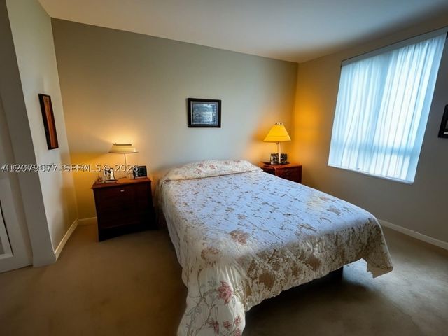 7355 SW 89th St 618N, Miami, FL 33156