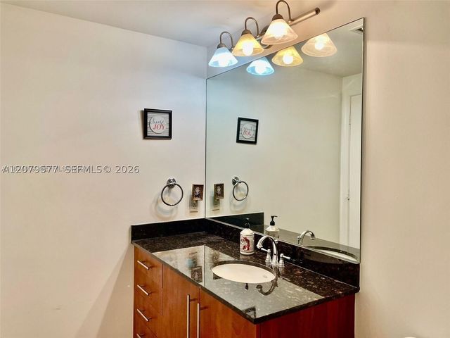7355 SW 89th St 618N, Miami, FL 33156