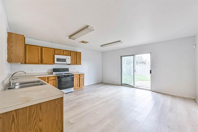 3107 Maryfield Lane, Pearland, TX 77581