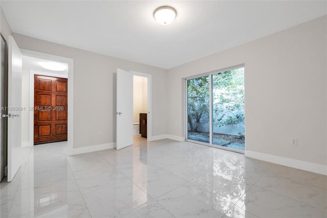 3056 Shipping Ave 2, Miami, FL 33133