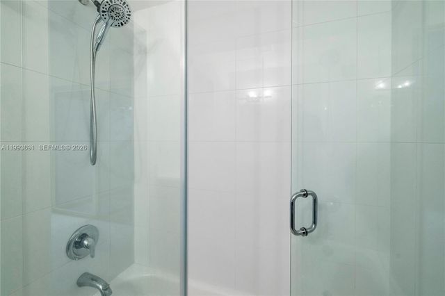 3056 Shipping Ave 2, Miami, FL 33133