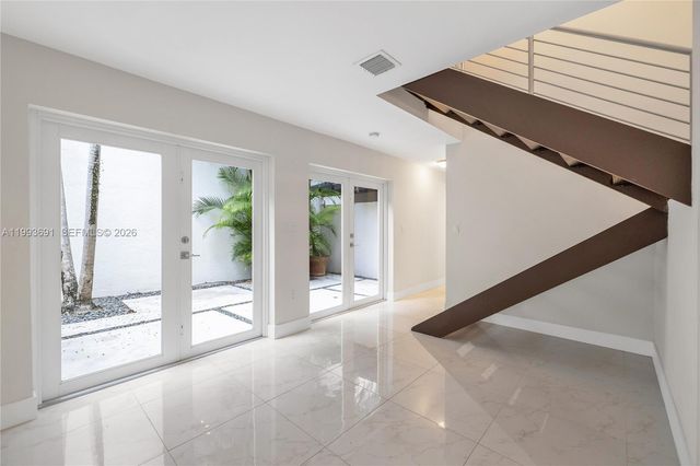 3056 Shipping Ave 2, Miami, FL 33133