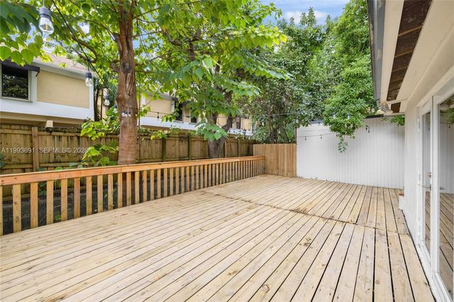 3056 Shipping Ave 2, Miami, FL 33133