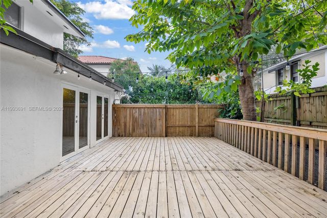 3056 Shipping Ave 2, Miami, FL 33133