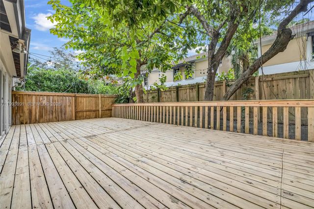 3056 Shipping Ave 2, Miami, FL 33133