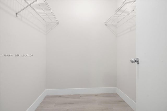 3056 Shipping Ave 2, Miami, FL 33133