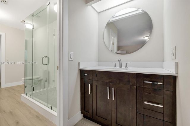 3056 Shipping Ave 2, Miami, FL 33133