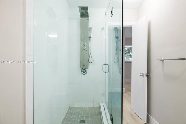 3056 Shipping Ave 2, Miami, FL 33133