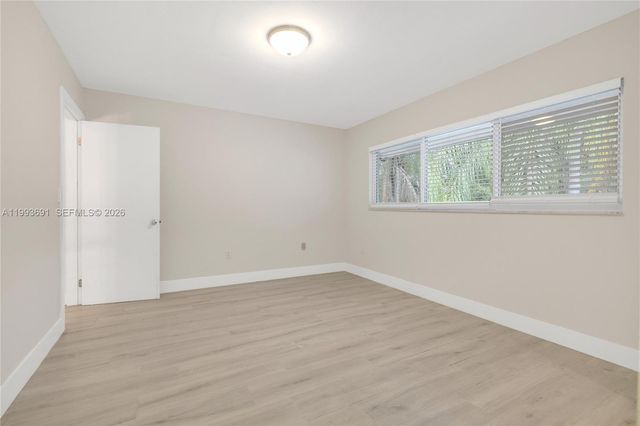 3056 Shipping Ave 2, Miami, FL 33133