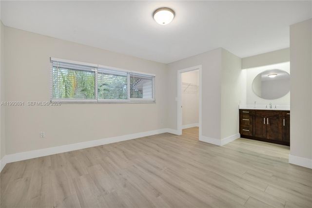 3056 Shipping Ave 2, Miami, FL 33133