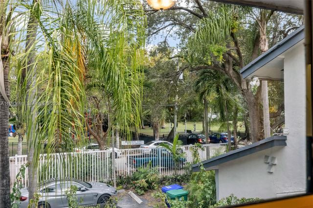 3056 Shipping Ave 2, Miami, FL 33133