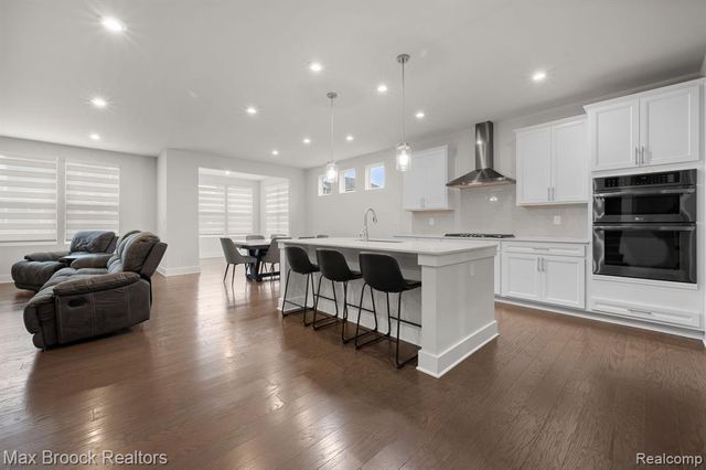 2610 Ironton Drive, Commerce Twp, MI 48382