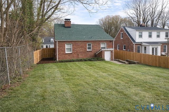 322 Jackson Ave, Colonial Heights, VA 23834