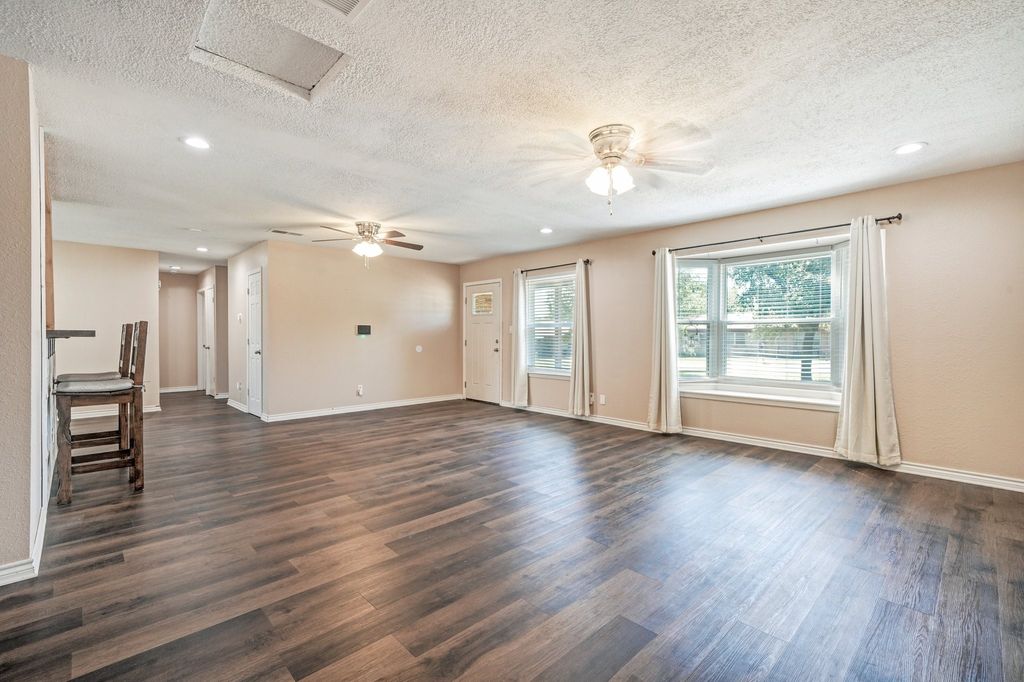 property-img