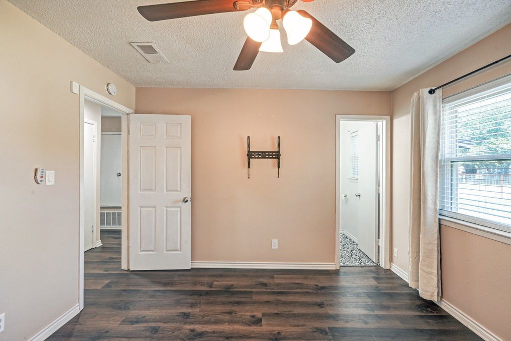 property-img