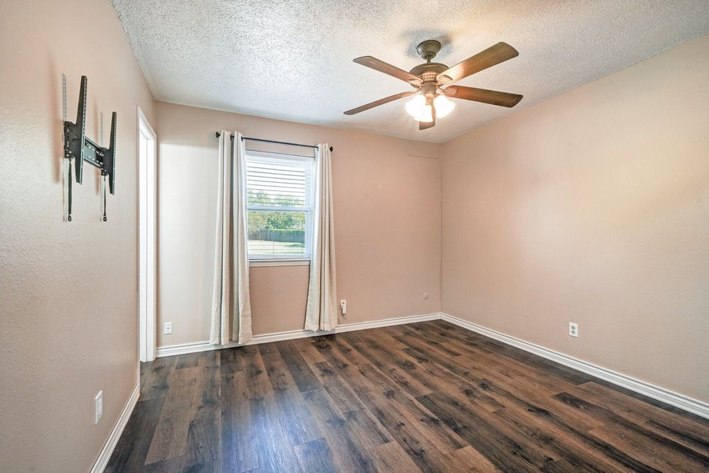 property-img