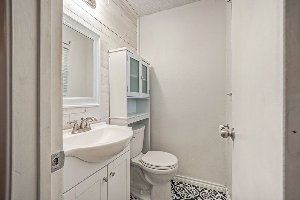 property-img