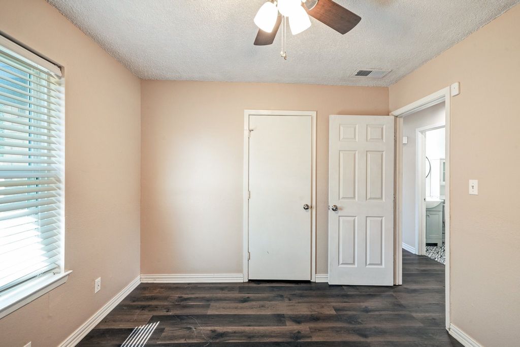 property-img