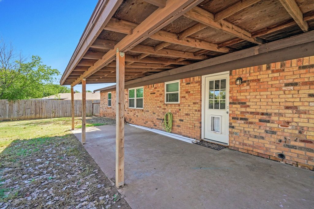 property-img