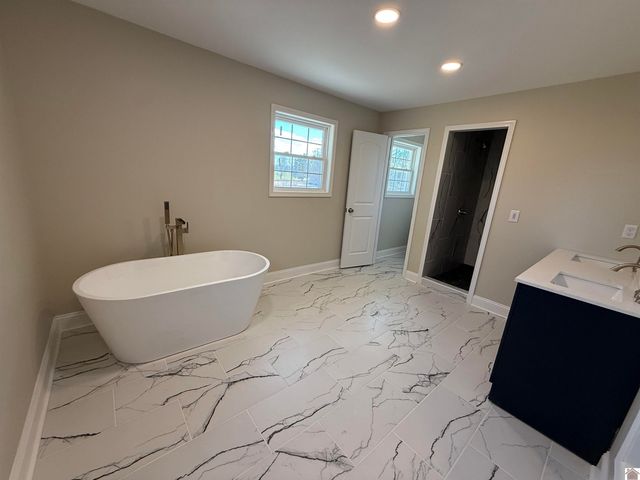 2842 ST RT 303, Mayfield, KY 42066