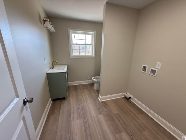 2842 ST RT 303, Mayfield, KY 42066