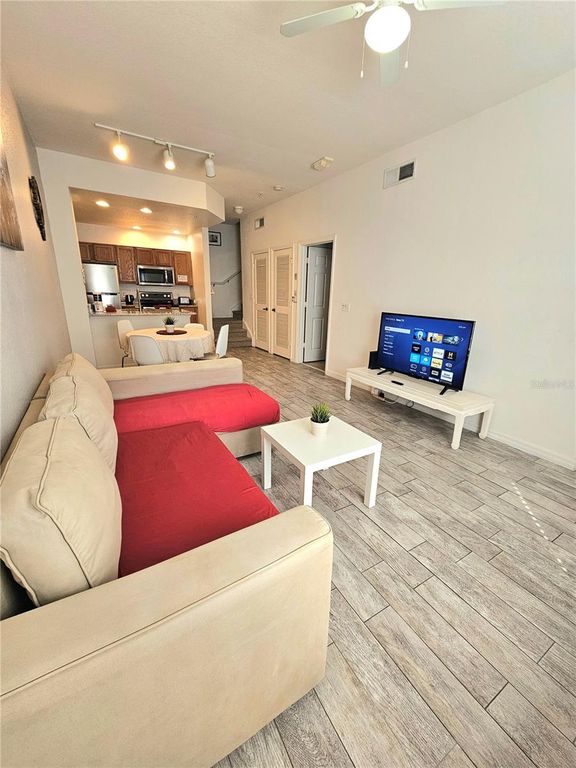 Image 4 of property listing at 2280 SAN VITAL DRIVE 106, Kissimmee, FL 34741