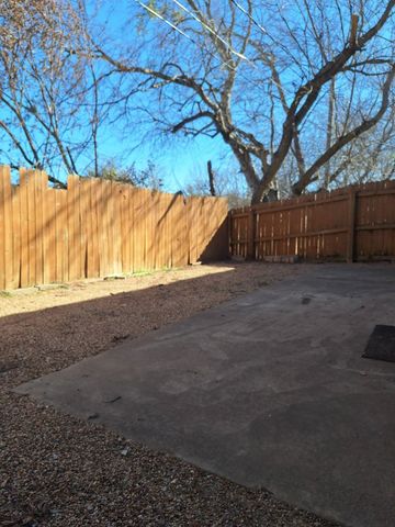 129 Allencrest Drive, White Settlement, TX 76108