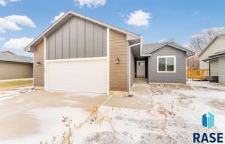 6821 W 5th St Street, Sioux Falls, SD 57107