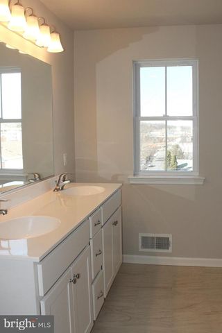 88 HESS AVE, Hellertown, PA 18055