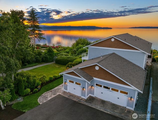 1240 SW 296th Street, Federal Way, WA 98023