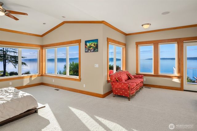 1240 SW 296th Street, Federal Way, WA 98023