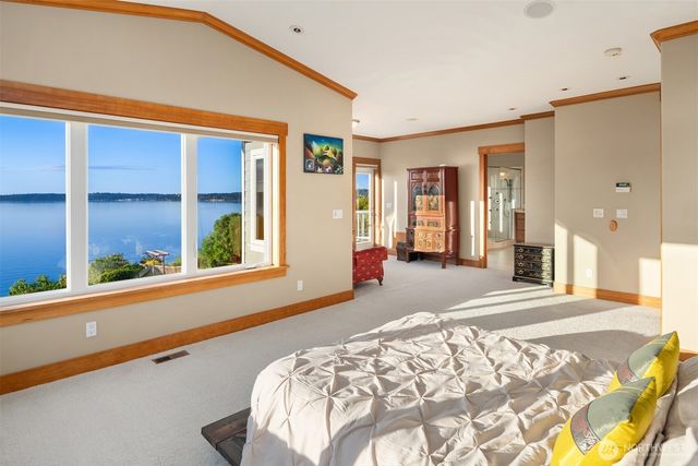 1240 SW 296th Street, Federal Way, WA 98023