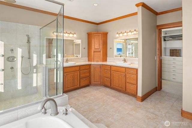 1240 SW 296th Street, Federal Way, WA 98023