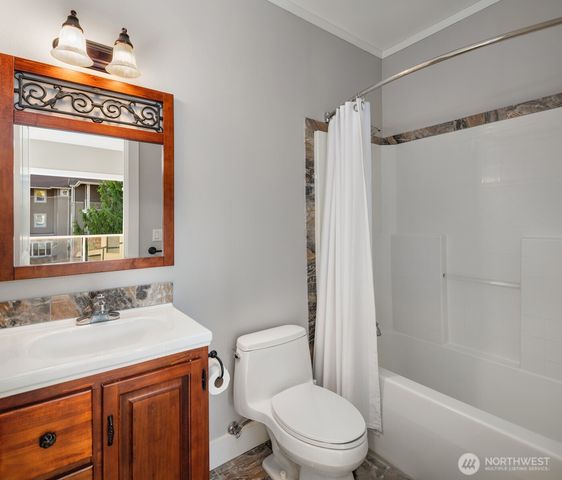 1240 SW 296th Street, Federal Way, WA 98023