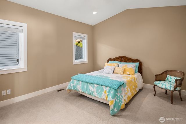 1240 SW 296th Street, Federal Way, WA 98023