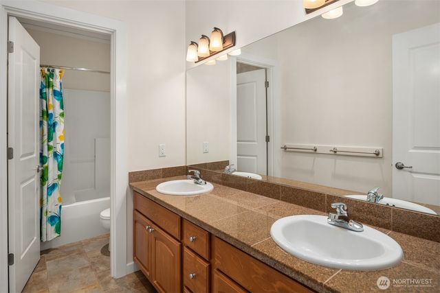 1240 SW 296th Street, Federal Way, WA 98023