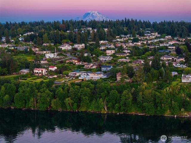 1240 SW 296th Street, Federal Way, WA 98023