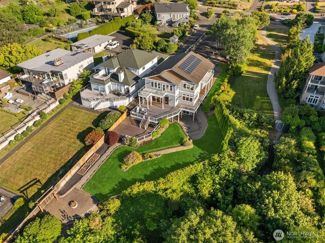 1240 SW 296th Street, Federal Way, WA 98023