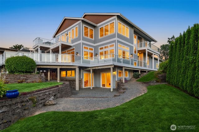 1240 SW 296th Street, Federal Way, WA 98023