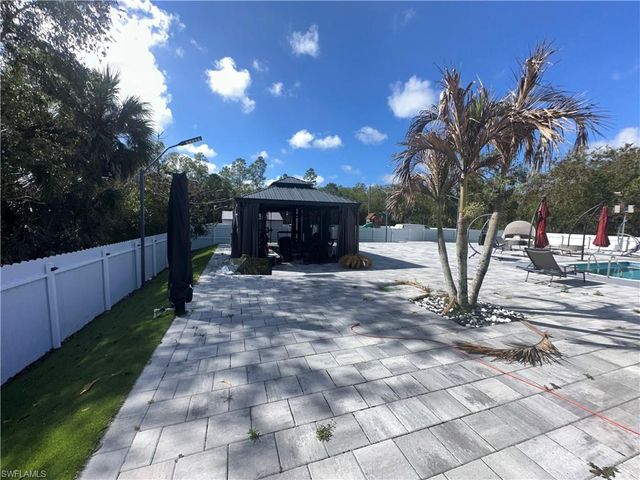 3417 31st ST W, Lehigh Acres, FL 33971